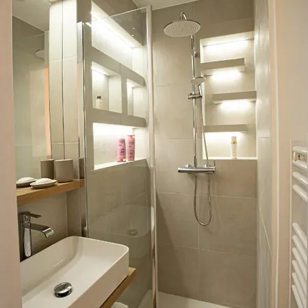 Luxueux - Centre De *