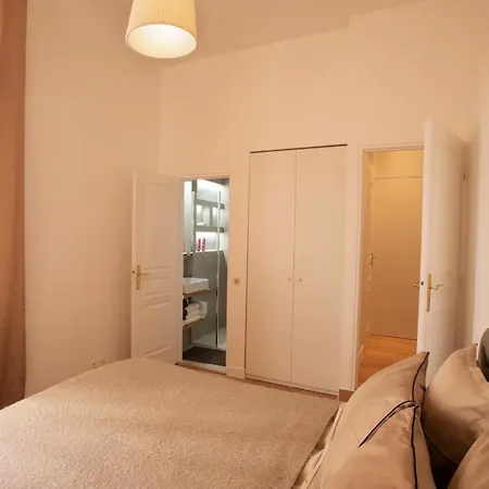 Luxueux - Centre De *